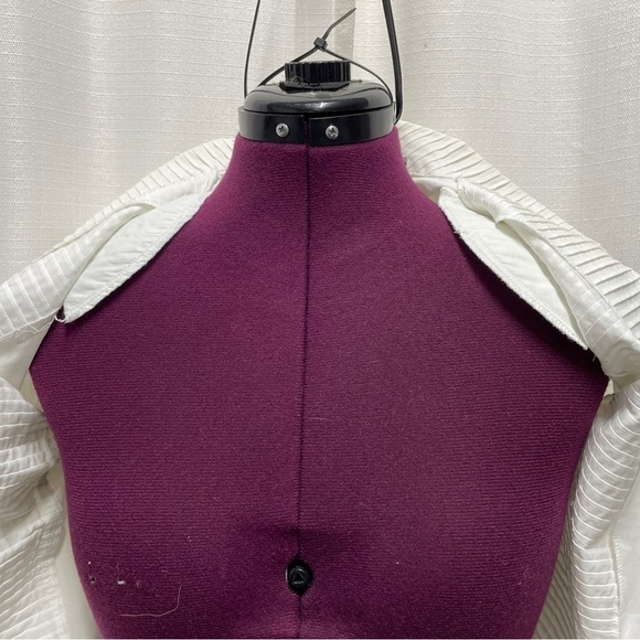 White stylish, unique button up coloured ribbed folds blouse, long sleeve - Picture 3 of 16